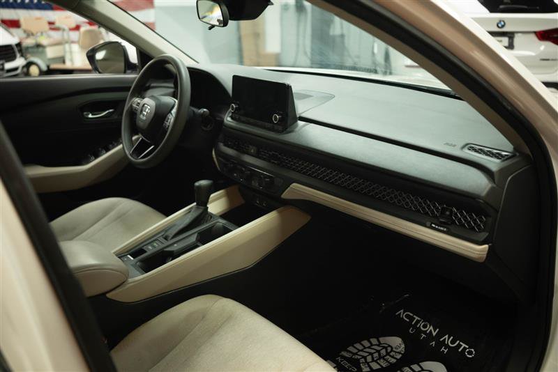Used 2023 Honda Accord LX image 13