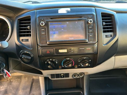 Used 2014 Toyota Tacoma 4x4 Access Cab V6 image 15