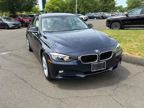 Used 2015 BMW 320i xDrive Sedan AWD/4WD image 2