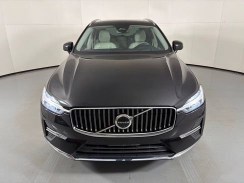 Used 2022 Volvo XC60 B6 Inscription w/ Advanced Package image 3