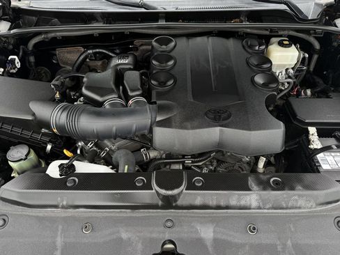 Used 2019 Toyota 4Runner TRD Off-Road Premium AWD/4WD image 29