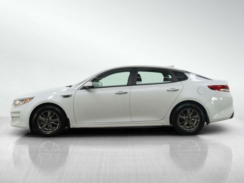 Used 2017 Kia Optima LX image 2