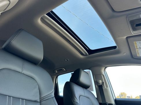 Certified 2025 Honda HR-V EX-L image 19