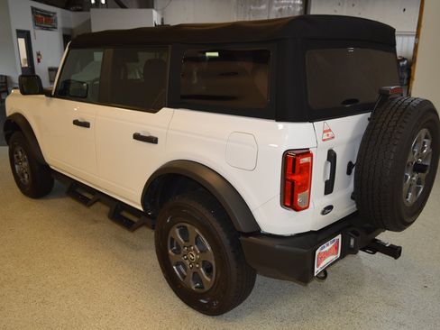 Used 2023 Ford Bronco 4-Door AWD/4WD image 5