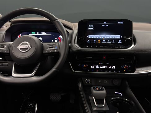 Used 2023 Nissan Rogue Platinum w/ Platinum Premium Package FWD image 11