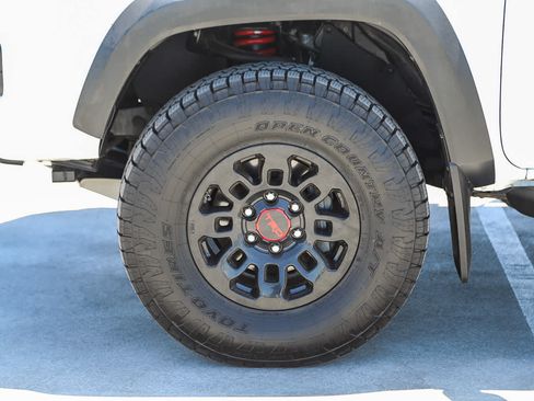 Certified 2018 Toyota Tacoma TRD Pro AWD/4WD image 10