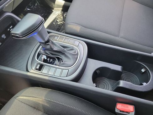 Used 2024 Hyundai Kona SEL FWD image 14
