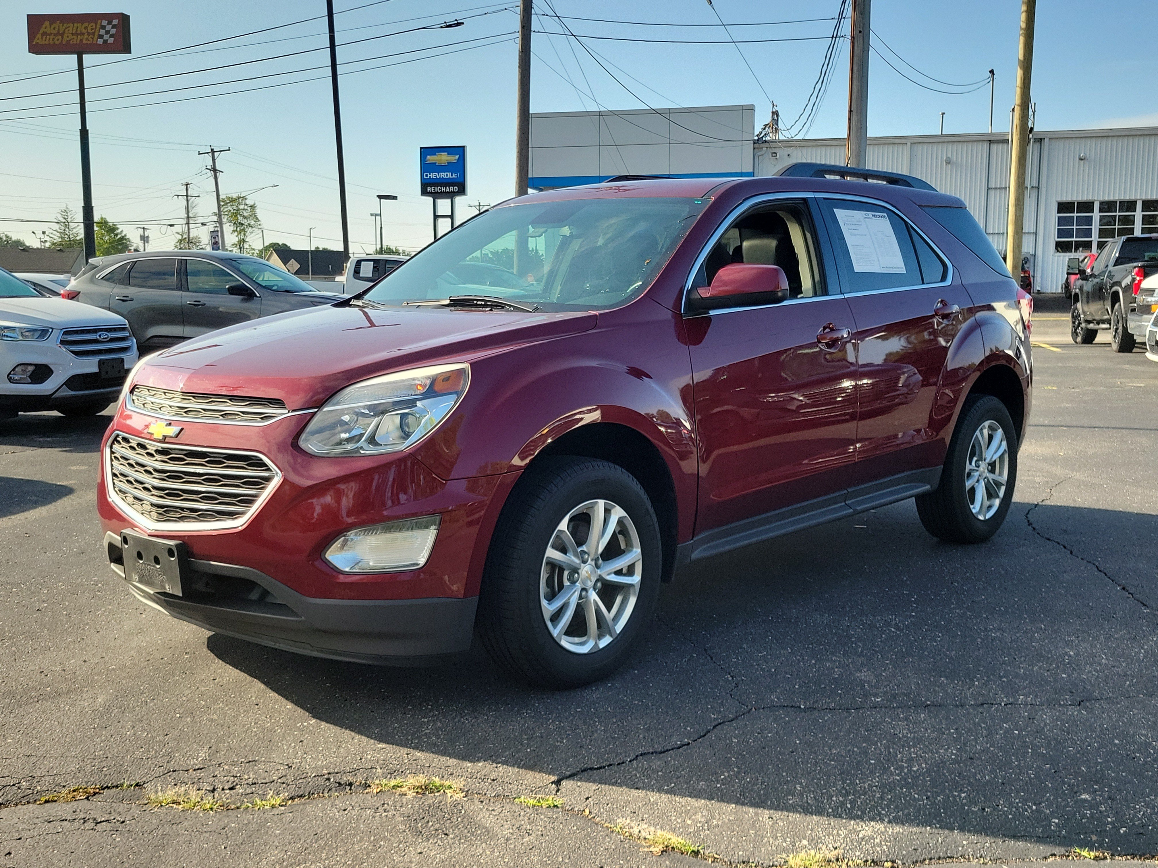 Used 2017 Chevrolet Equinox LT w/ Convenience Package FWD image 2