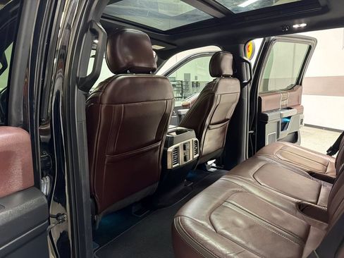 Used 2016 Ford F150 Platinum w/ Equipment Group 701A Luxury RWD image 36