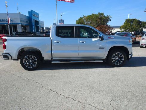 Used 2021 Chevrolet Silverado 1500 LT w/ Z71 Off-Road Package image 9