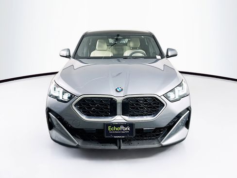 Used 2025 BMW X2 xDrive28i image 2