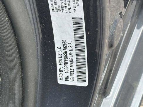 Used 2025 RAM 1500 Big Horn AWD/4WD image 17