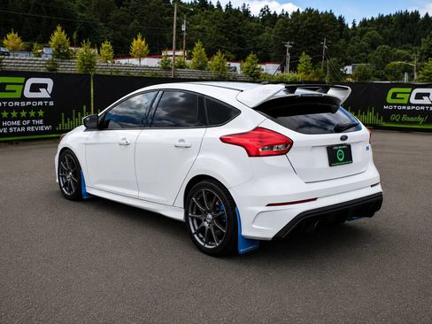 Used 2017 Ford Focus RS AWD/4WD image 5