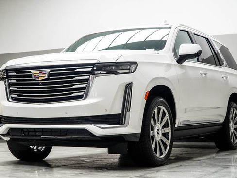 Used 2022 Cadillac Escalade Premium Luxury Platinum w/ Heavy-Duty Trailer Package image 8