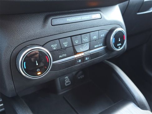 Used 2024 Ford Escape ST-Line image 25