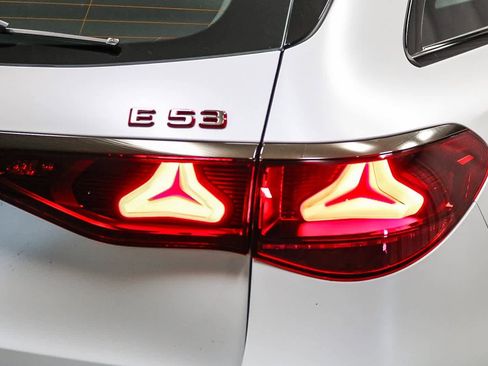 New 2026 Mercedes-Benz E 53 AMG 4MATIC Sedan image 9