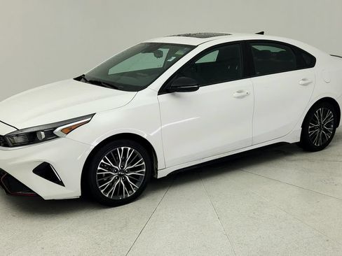 Used 2024 Kia Forte GT-Line w/ GT-Line Premium Package FWD image 4