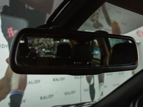 Used 2020 Dodge Grand Caravan SXT image 11