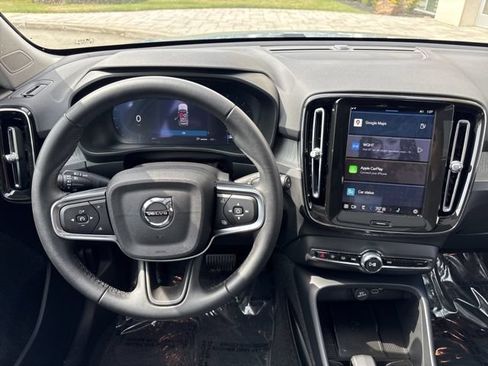 Used 2025 Volvo XC40 B5 Core AWD/4WD image 22