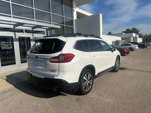 Used 2022 Subaru Ascent Limited w/ Technology Package AWD/4WD image 3