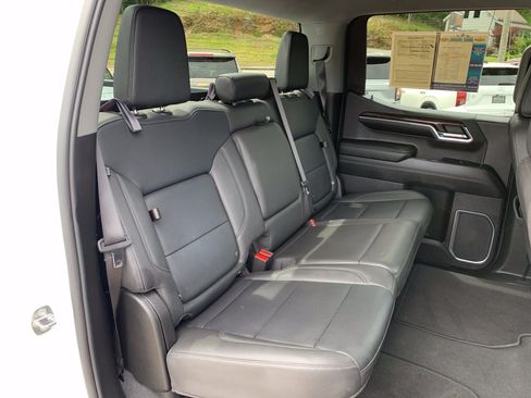 Used 2024 GMC Sierra 1500 SLT AWD/4WD image 41