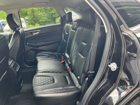 Used 2023 Ford Edge Titanium AWD/4WD image 23