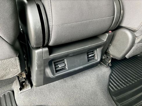Used 2022 Chevrolet Silverado 1500 Custom AWD/4WD image 11
