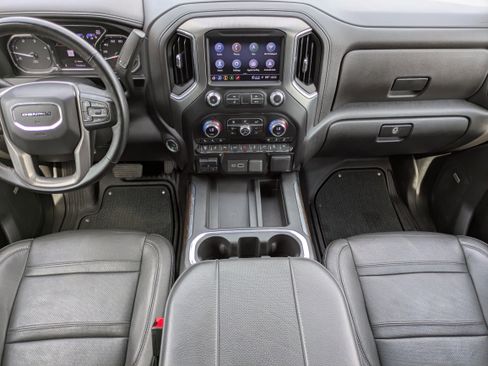 Certified 2023 GMC Sierra 3500 Denali w/ Denali Black Diamond Edition AWD/4WD image 9