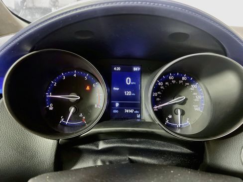 Used 2020 Toyota C-HR XLE FWD image 21