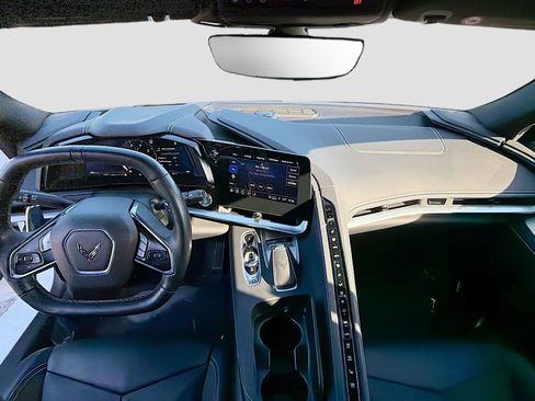 Used 2021 Chevrolet Corvette Stingray Preferred Conv w/ Z51 Performance Package image 16