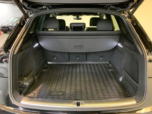 Used 2022 Audi SQ5 Premium Plus w/ Premium Plus Package image 43