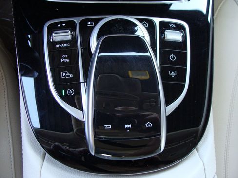 Used 2018 Mercedes-Benz E 300 E 300 image 34