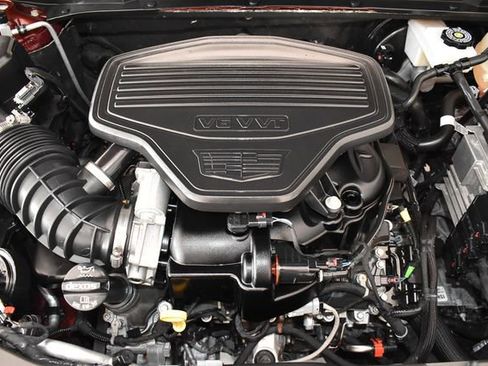 Used 2023 Cadillac XT5 Sportv w/ Technology Package image 3