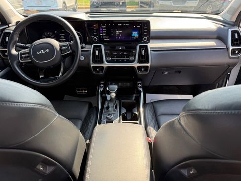 Used 2022 Kia Sorento SX Prestige image 21