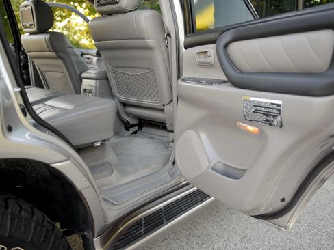Used 2007 Toyota Land Cruiser AWD/4WD image 83