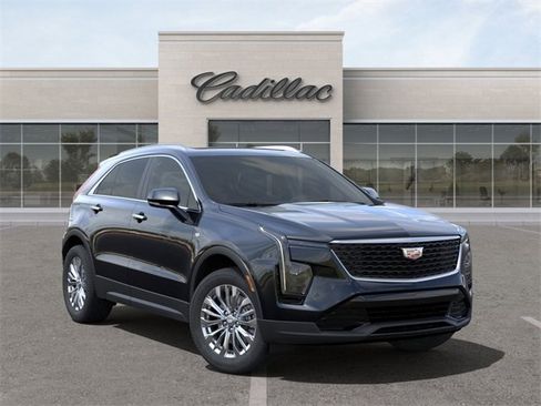 New 2024 Cadillac XT4 Luxury w/ Cold Weather Package image 7