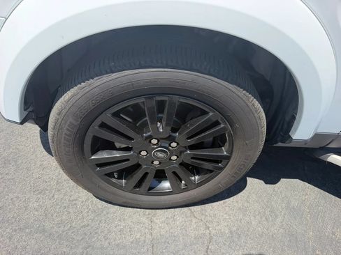 Used 2016 Land Rover LR4 HSE AWD/4WD image 36