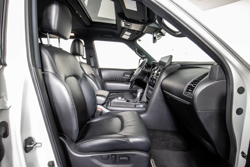 Used 2023 Nissan Armada SL w/ Midnight Edition Package RWD image 10