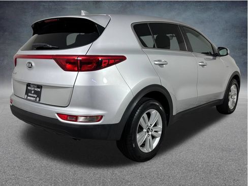 Used 2017 Kia Sportage LX AWD/4WD image 10