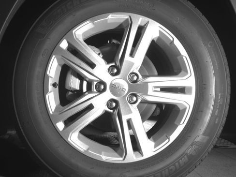 Used 2024 GMC Terrain SLE image 12