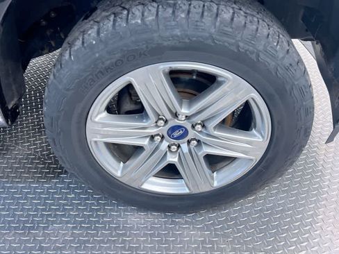 Used 2018 Ford F150 XLT w/ Equipment Group 302A Luxury image 10