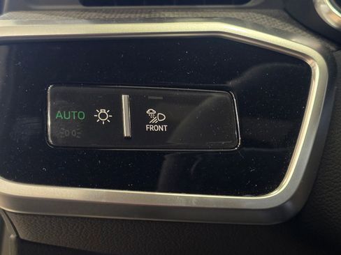 Used 2025 Audi RS 6 performance image 38