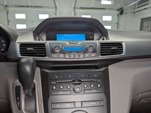 Used 2012 Honda Odyssey LX image 32