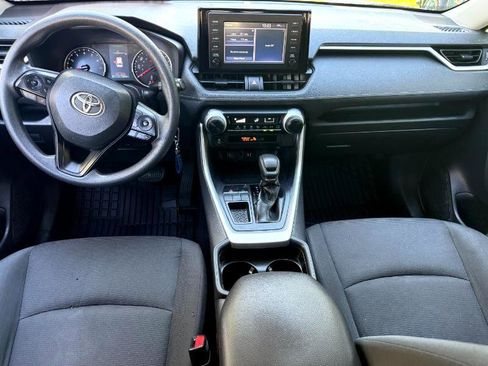 Used 2019 Toyota RAV4 LE image 13