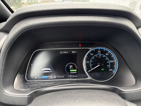 Certified 2024 Nissan Leaf SV Plus FWD image 3