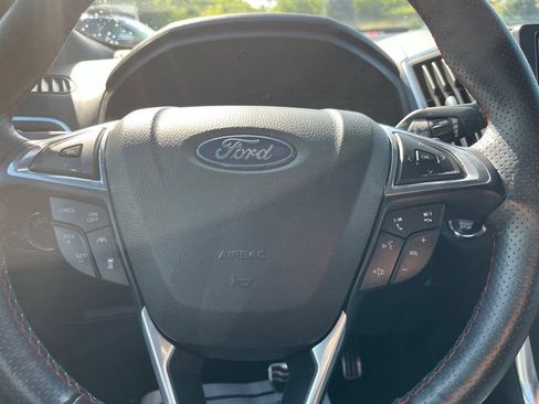 Used 2024 Ford Edge ST w/ Equipment Group 401A AWD/4WD image 18