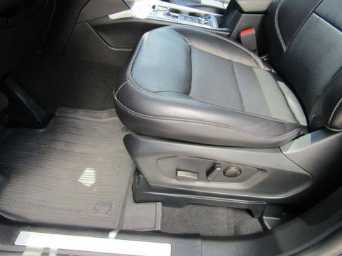Used 2024 Ford Explorer Limited w/ Limited Technology Package AWD/4WD image 21
