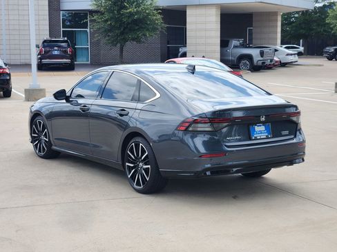 Used 2023 Honda Accord Touring image 7