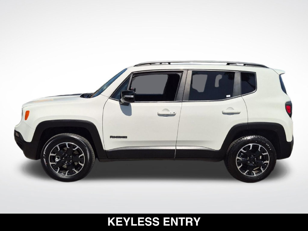 Used 2023 Jeep Renegade Latitude AWD/4WD image 5