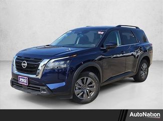 Used 2025 Nissan Pathfinder SV video 1